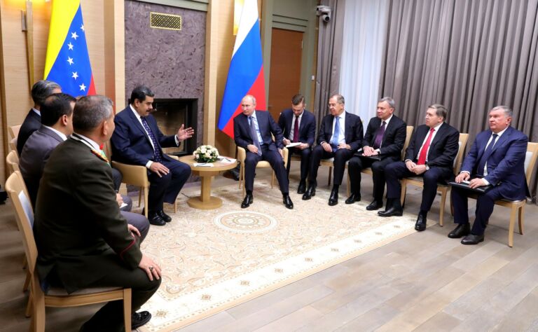 La militarización del autoritarismo en Latinoamérica por Rusia​